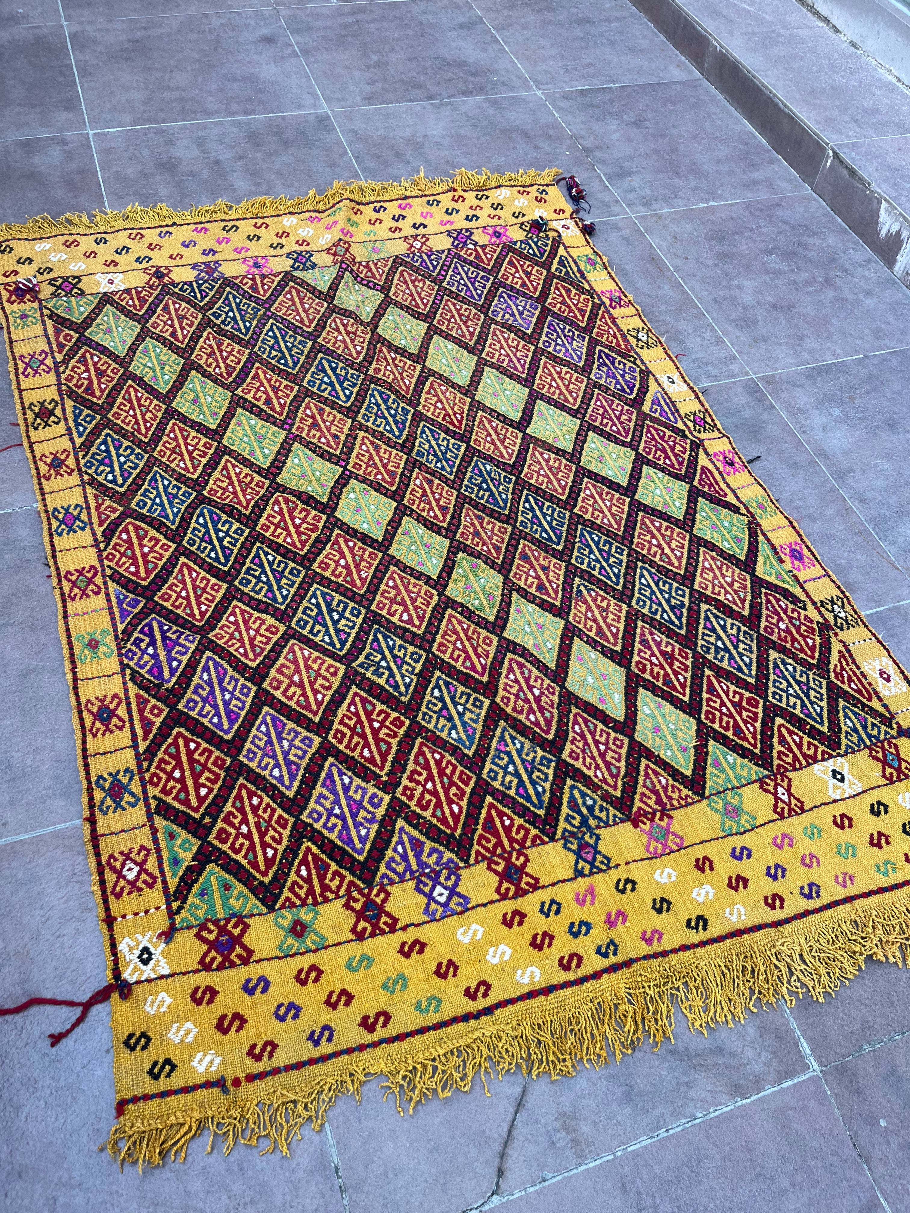 Çanakkale Yün Kilim (Baklava Dilimi Desenli)