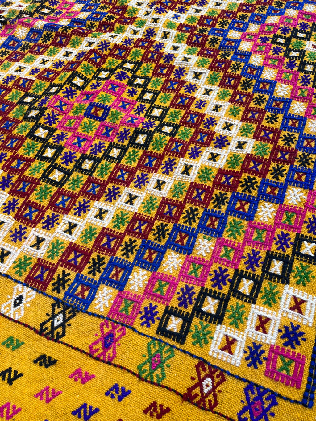 Çanakkale Yün Kilim (Çift Madalyon Desenli)