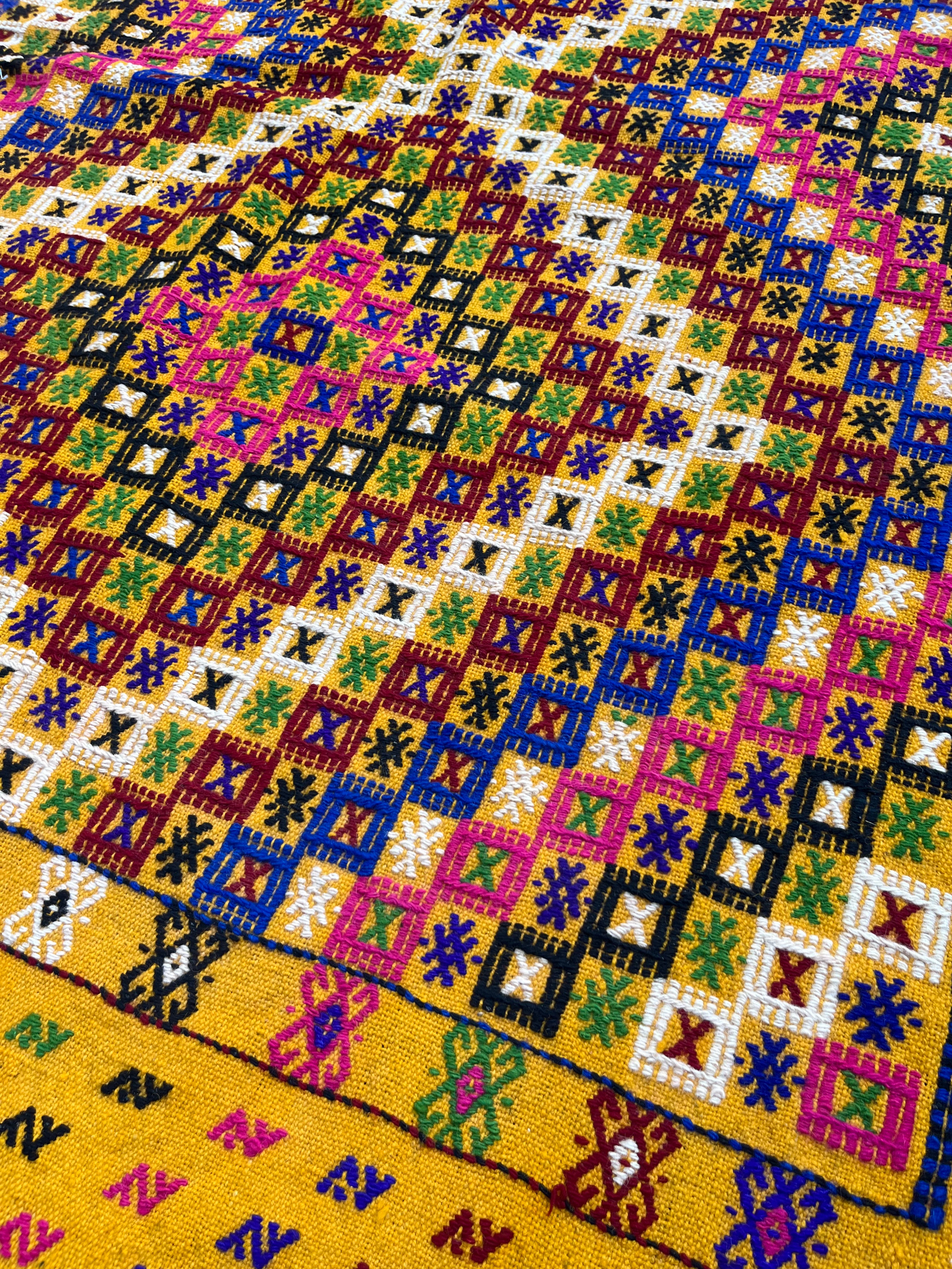 Çanakkale Yün Kilim (Çift Madalyon Desenli)
