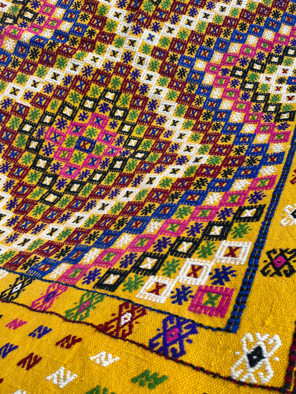 Çanakkale Yün Kilim (Çift Madalyon Desenli)