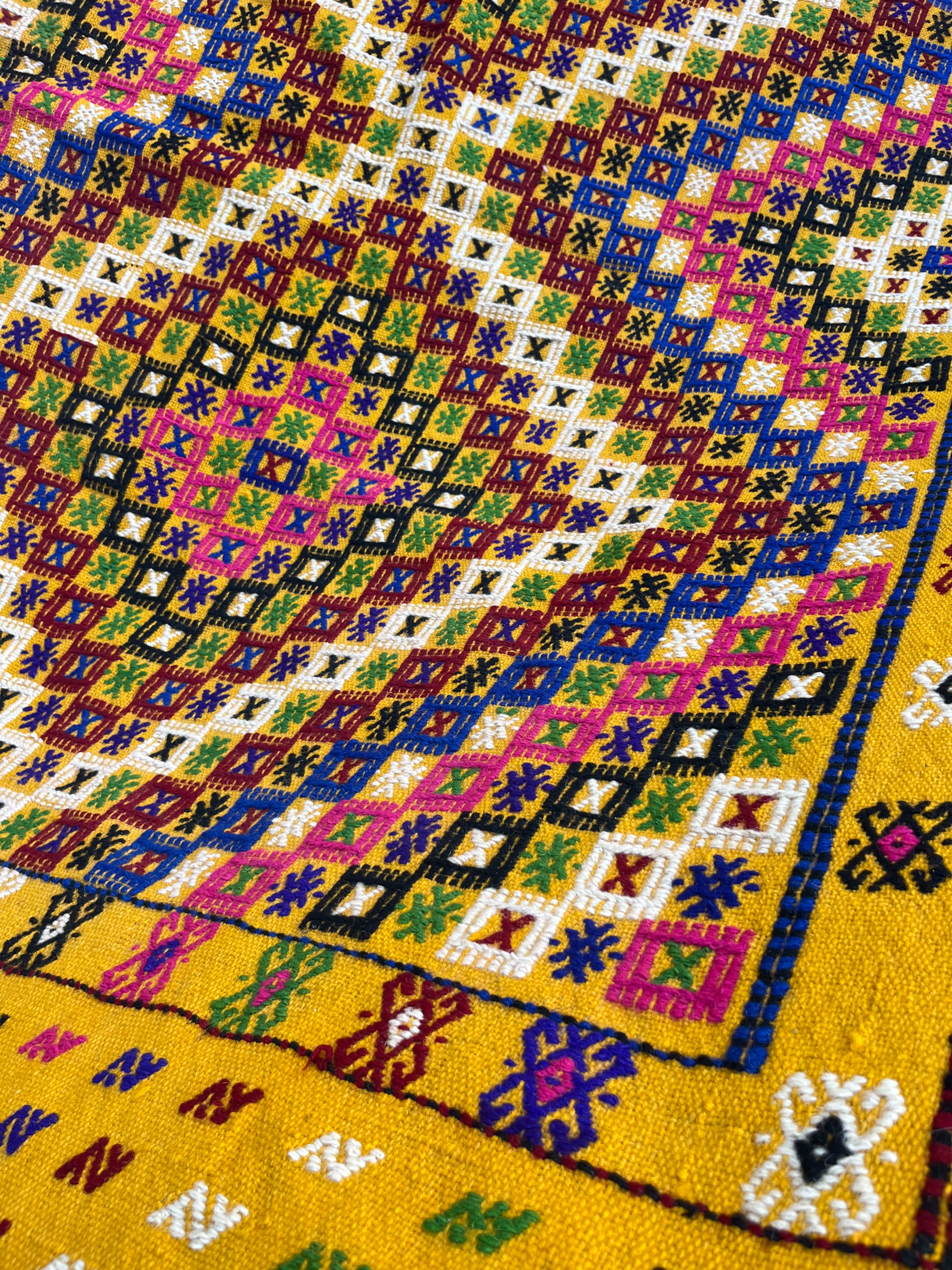 Çanakkale Yün Kilim (Çift Madalyon Desenli)
