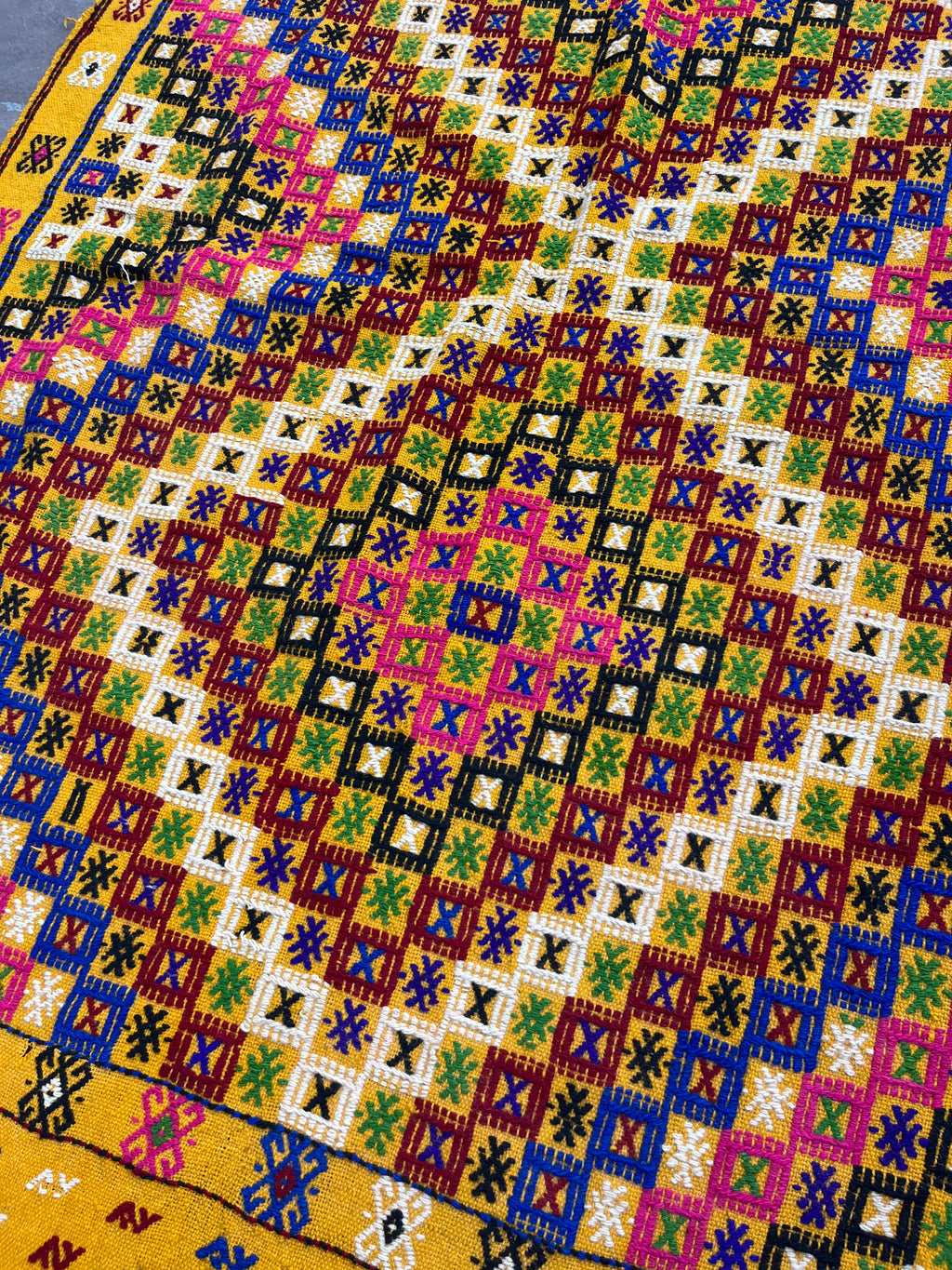 Çanakkale Yün Kilim (Çift Madalyon Desenli)